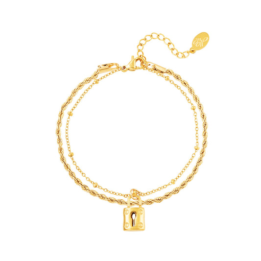 Locked Bracelet Gold